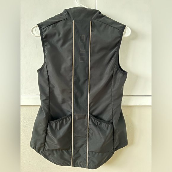 MPG run vest - Picture 2 of 6